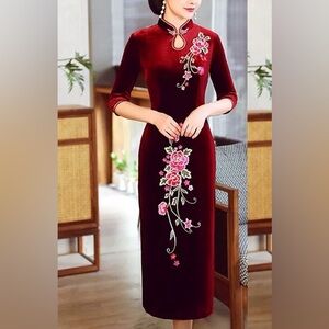 Elegant Floral Embroidered Velvet Cheongsam Dress